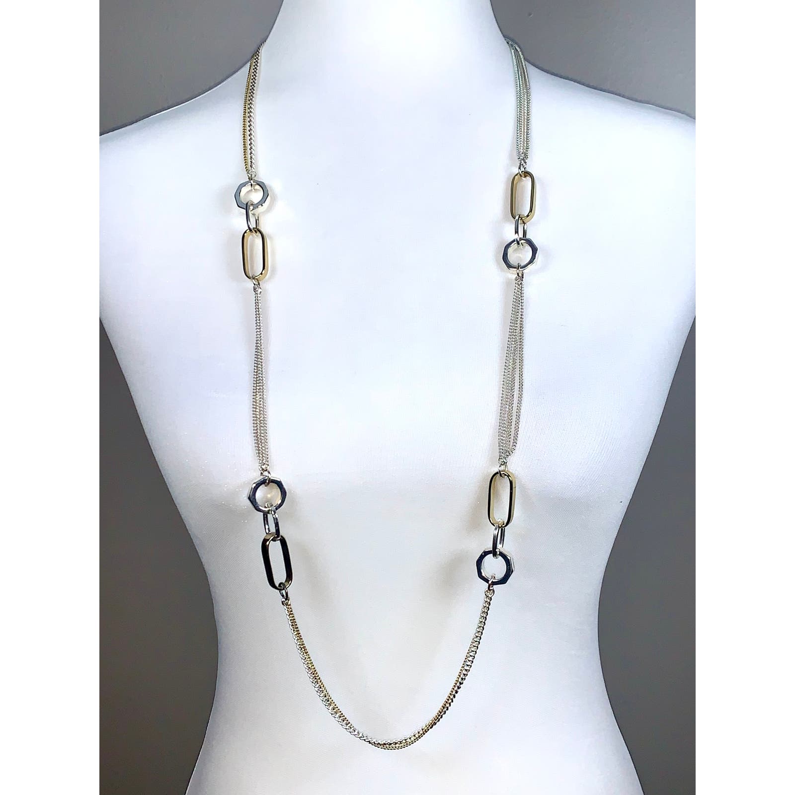 Kenneth Cole New York Silver Gold Tone Interlocking Rings Necklace Euc 19$